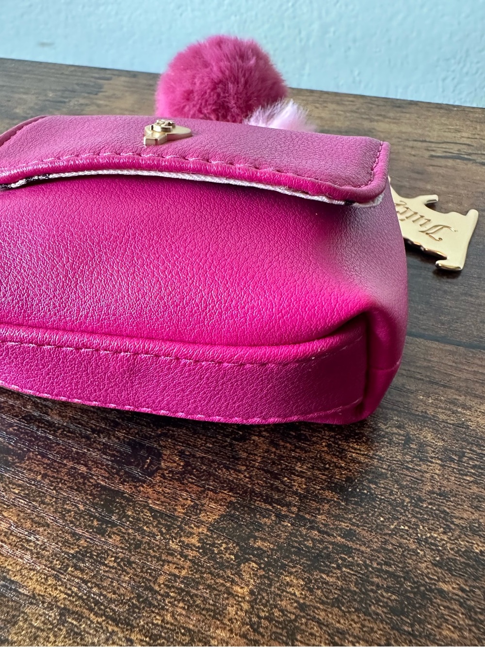 Juicy Couture Hot Pink Pouch Bag Charm Keychain w/ Pom-Pom & Gold Dog Charm NWOT - Picture 8 of 8